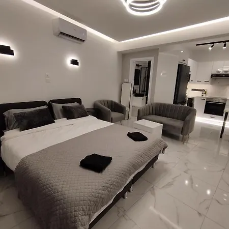 Studio In The Heart Of Larnaca Exterior photo